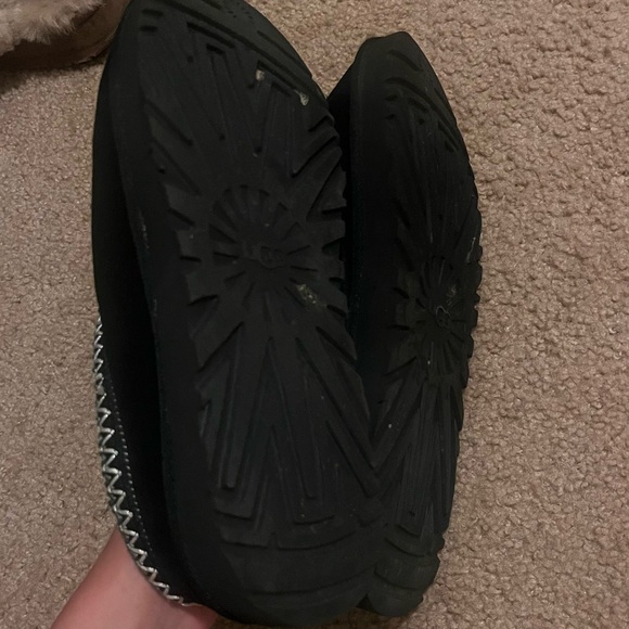 ugg slippers size 8 - Picture 3 of 3
